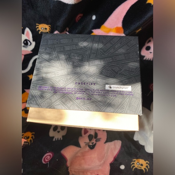 (OFFICIAL) Jujutsu Kaisen x Casetify Prison Realm Airpod Collectible Case - Picture 7 of 7